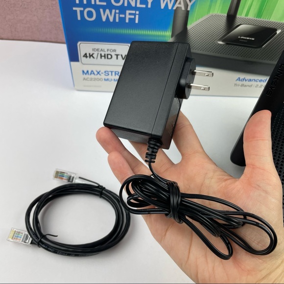 Linksys Black AC2200 MU-MIMO Tri-Band Router New With Box - Picture 3 of 7